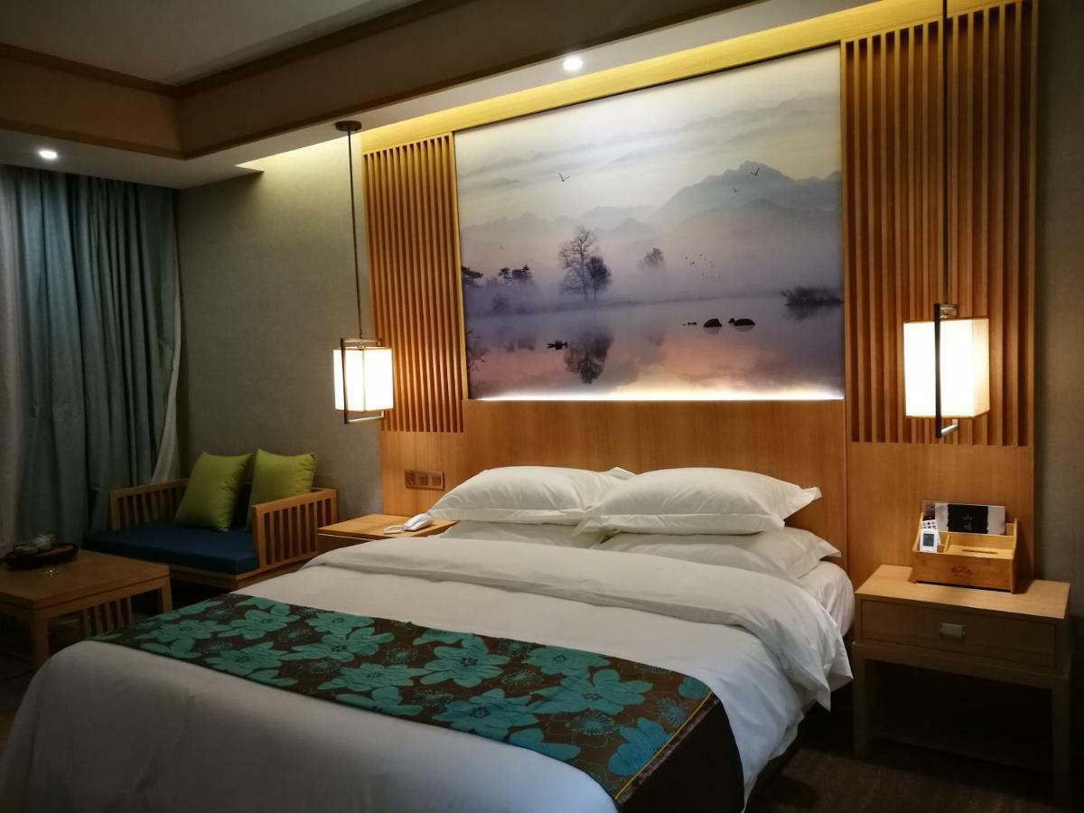 Yunxianju Tea Culture Theme Hotel Kunming Exterior photo