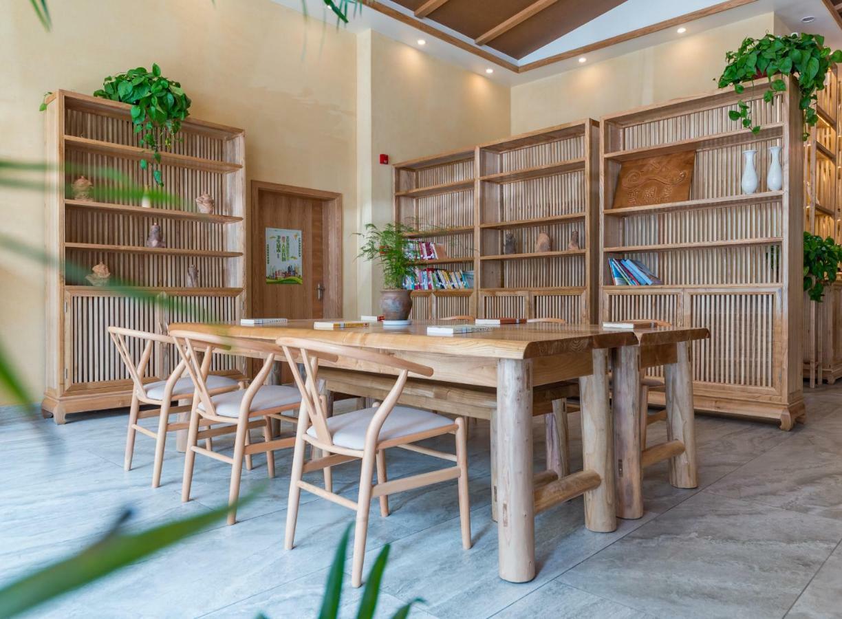 Yunxianju Tea Culture Theme Hotel Kunming Exterior photo