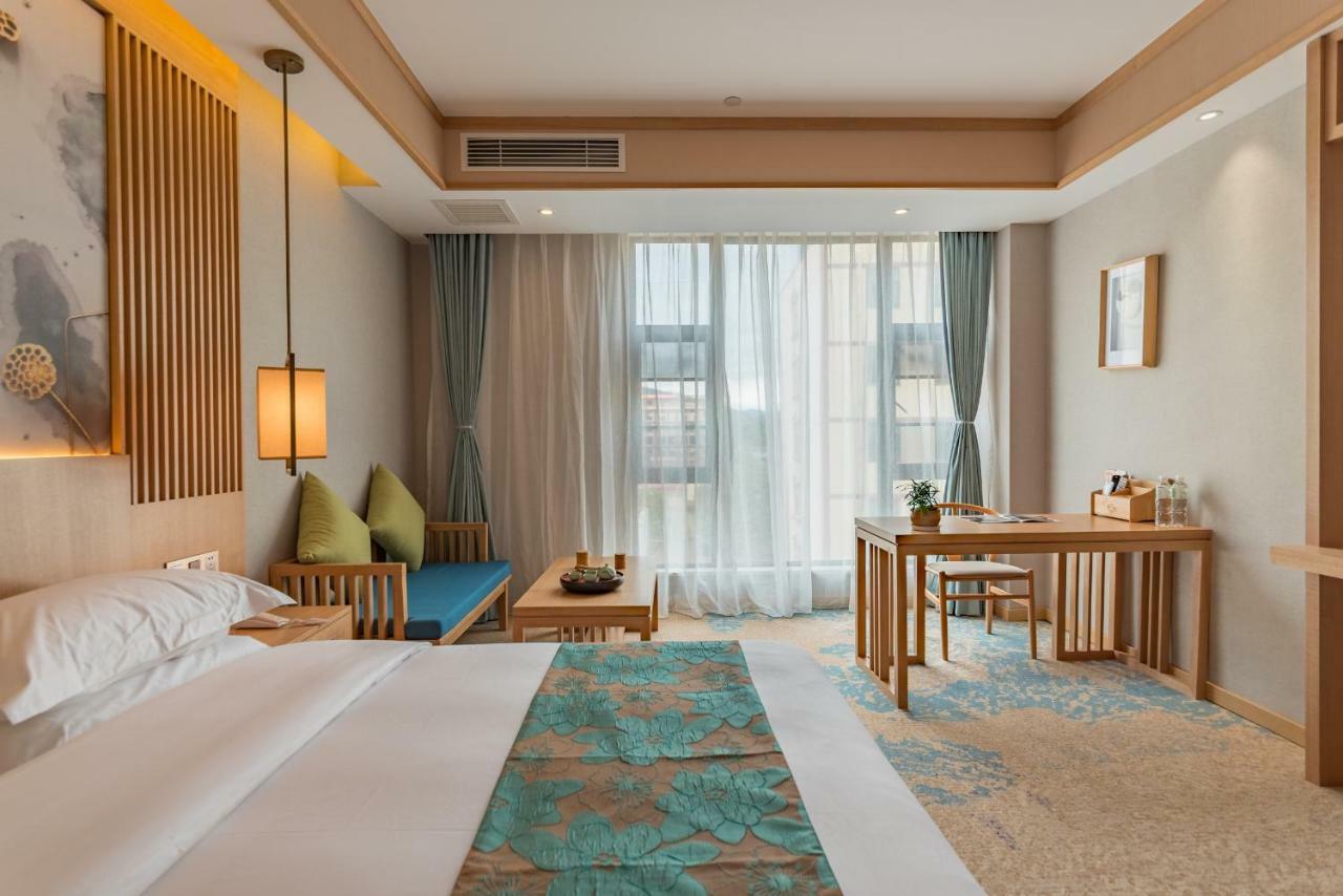 Yunxianju Tea Culture Theme Hotel Kunming Exterior photo